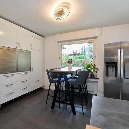Διαμέρισμα Moderne Ferienwohnungen, Ruhige, Lage Sauna Kamin Burgblick