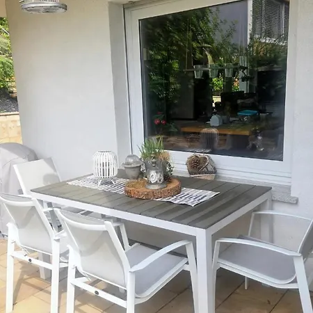 Moderne Ferienwohnungen, Ruhige, Lage Sauna Kamin Burgblick